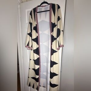Stylish Black and Cream Geometric Kimono